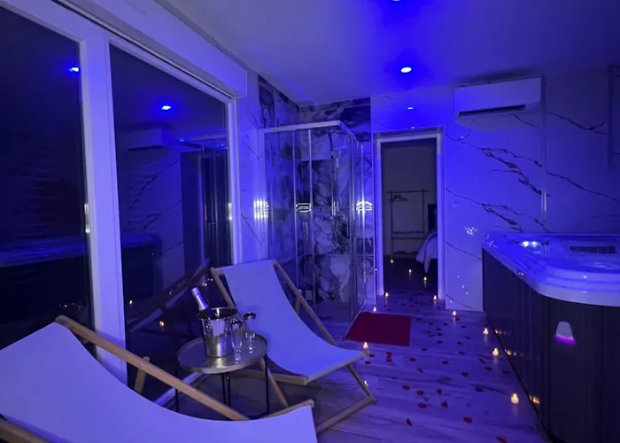 Love hotel Evasion 10 *