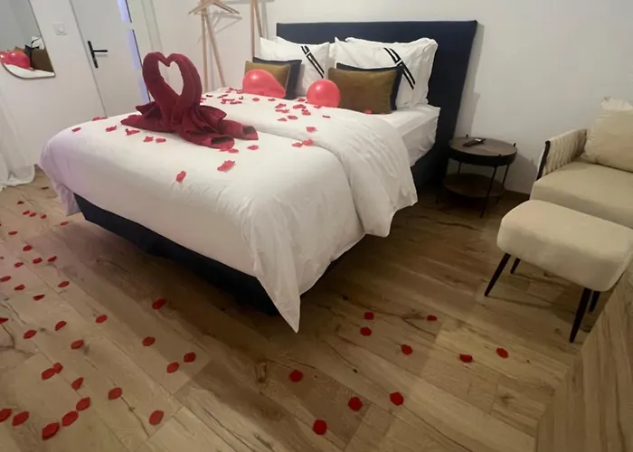 Evasion 10 Love hotel